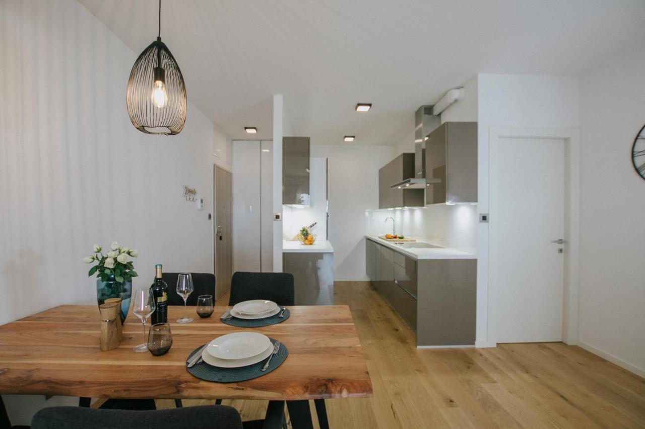 Apartment Sea Villa 5 Сплит Экстерьер фото
